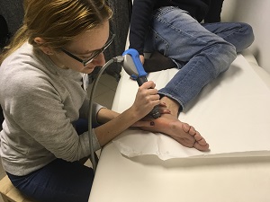 láb és alsó lábízület kezelése)
