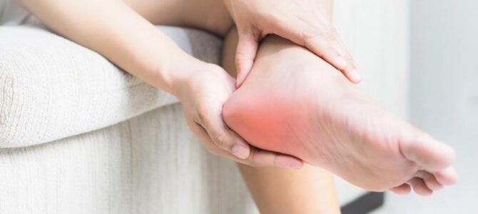 hogyan kezelhető a lábízületi tünetek és a kezelés
