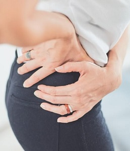 csípőfájdalom ülés után fájdalom a bal háton alulról
