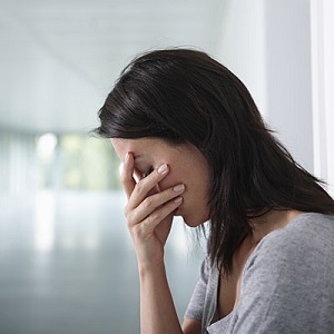 A szülés utáni depresszió tünetei és kezelése