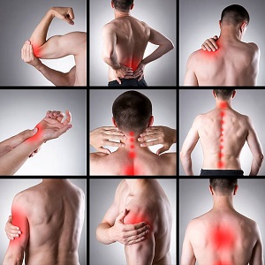 erős fájdalom a nyakban és a hátban)